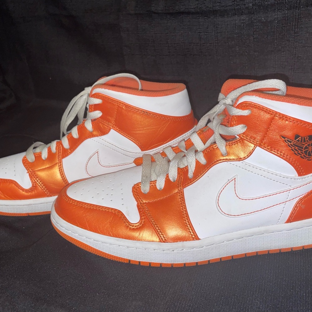 Jordan 1 Mid SE "Metallic Orange" Electro Orange White (DM3531 800) Size 10